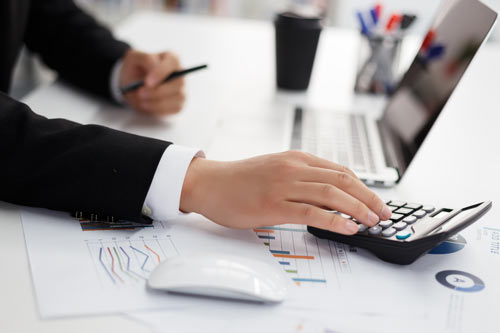 變更企業(yè)名字及經(jīng)營(yíng)范圍一般要多少費(fèi)用？